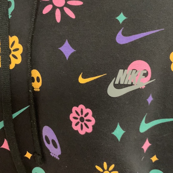 Nike Day of the Dead Pull Over Hoodie size Small NWOT - Picture 3 of 8
